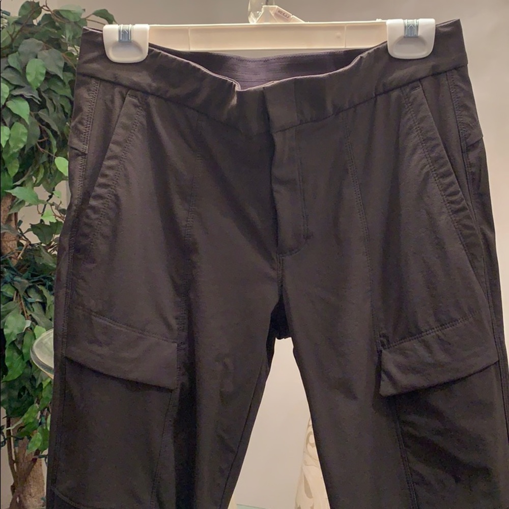 Athleta size 6 dark green pants!